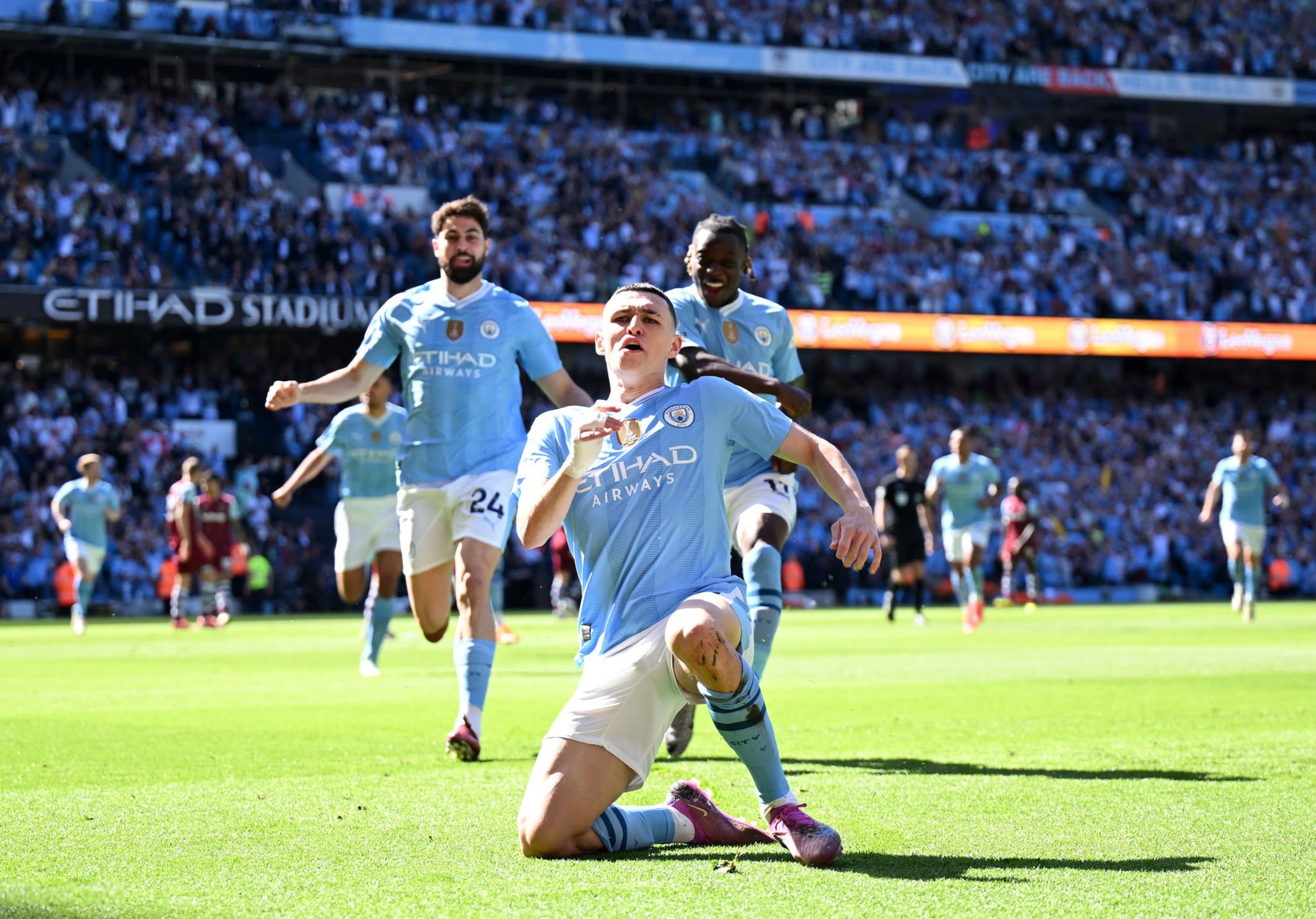 包含英超：曼城3-1阿森纳，哈兰德迎来连续得分高潮的词条