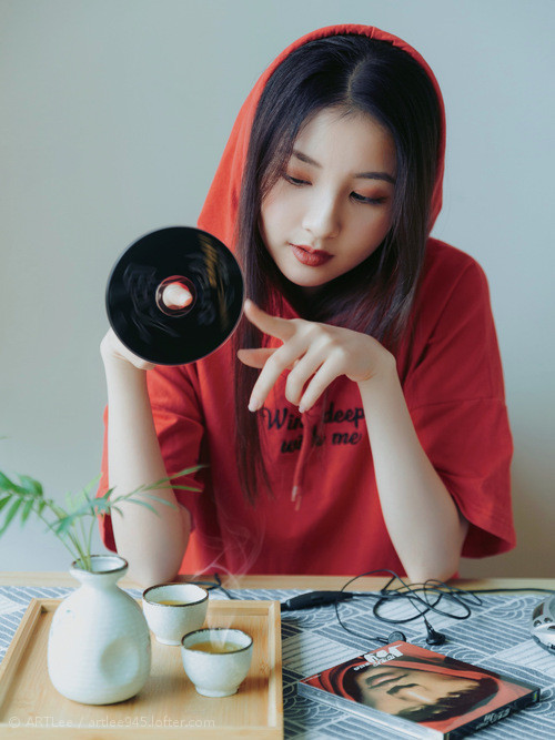 九游下载官网-法甲：巴黎客场逆转里尔，争冠悬念再升级，法甲巴黎vs里尔直播